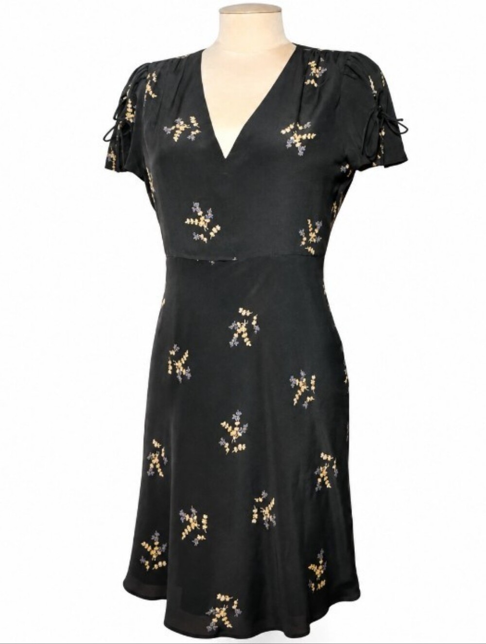 Madewell 100% Silk Floral Fit & Flare Dress Size 4 Black Flutter Sleeve Romantic